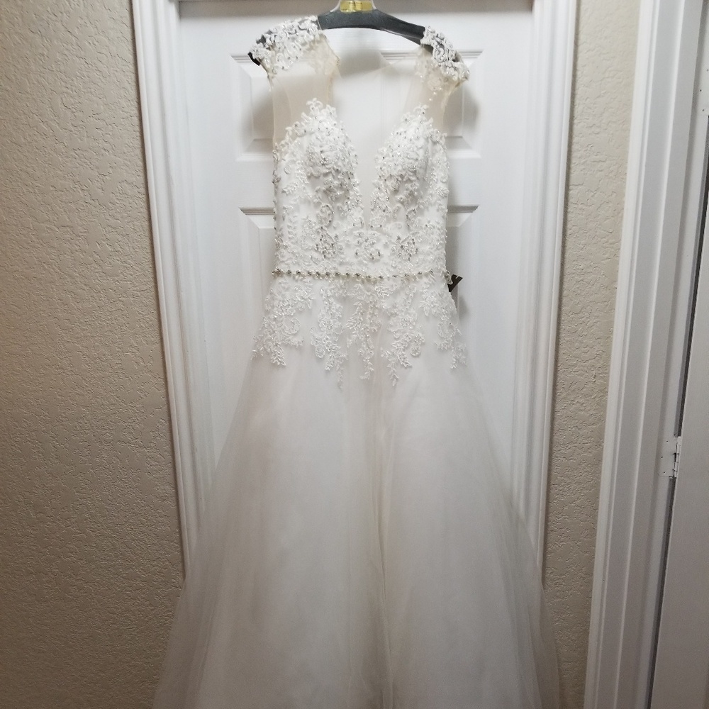 Brand New with tags Demetrios wedding dress